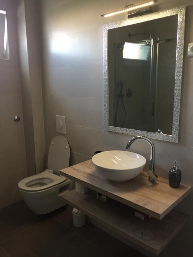 Apartman Sonas 2 With Free Private Parking Károlyváros Kültér fotó