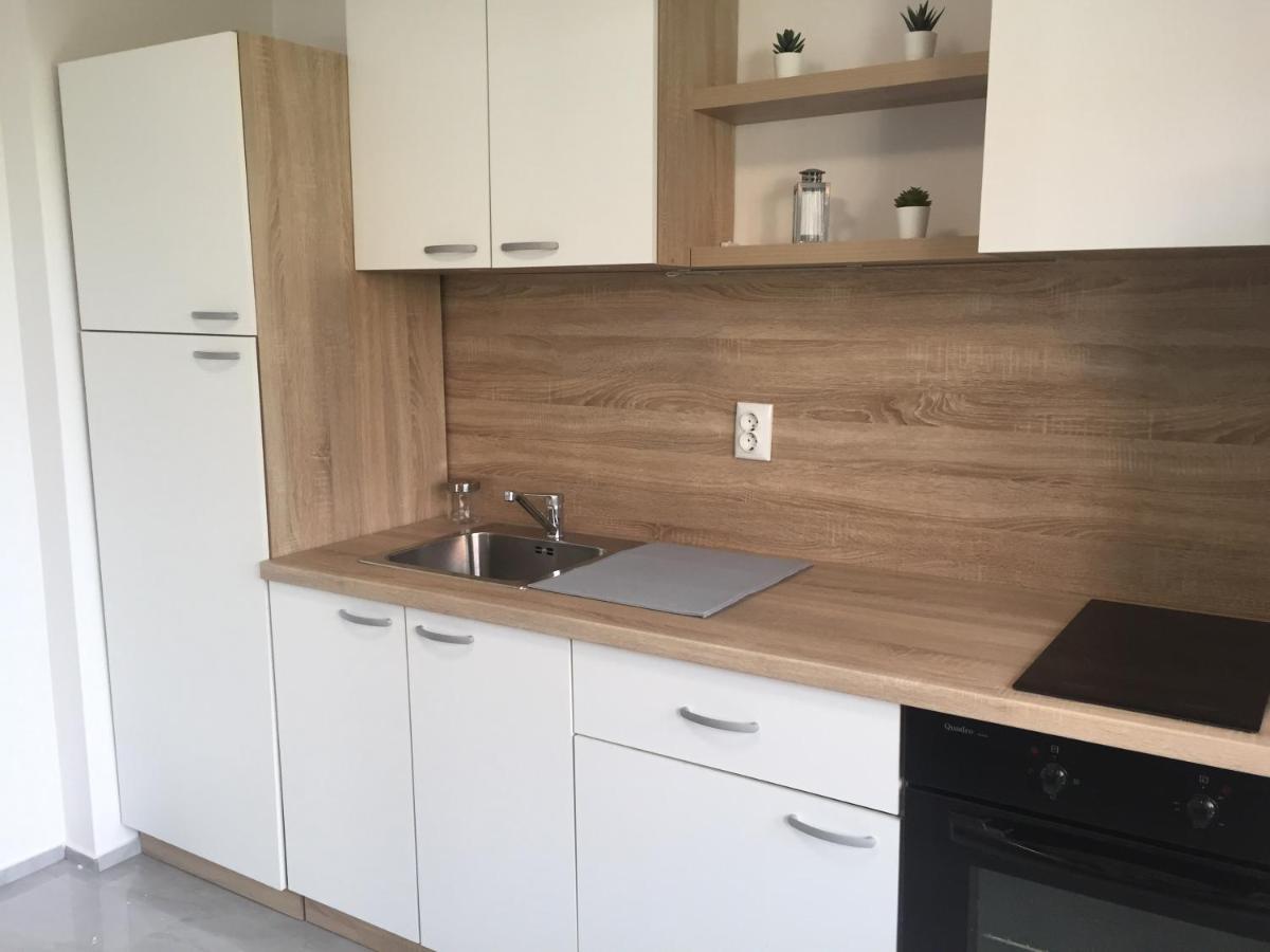 Apartman Sonas 2 With Free Private Parking Károlyváros Kültér fotó